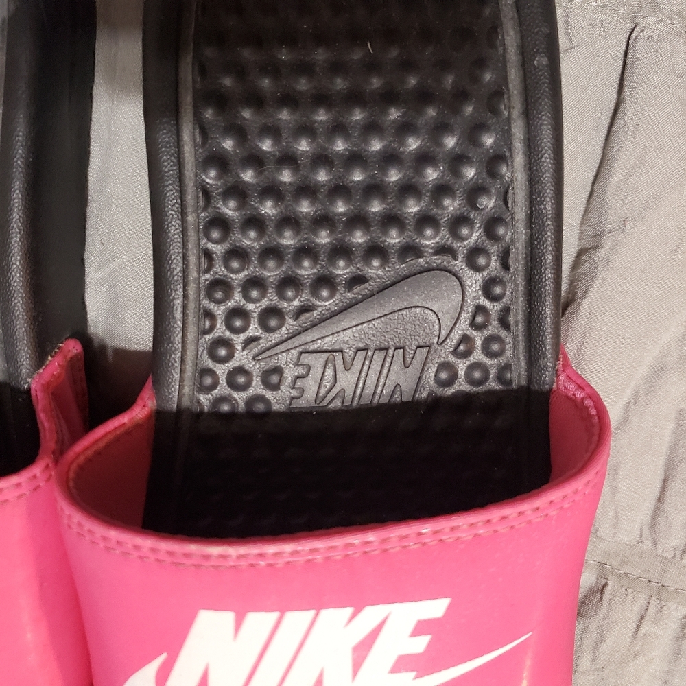 Nike Benassi Jdi Hot Pink & Black Youth Slides Sandals 4y Discontinued Style - Picture 4 of 7